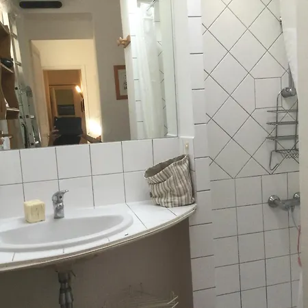 Bed & Breakfast Delphina 3*